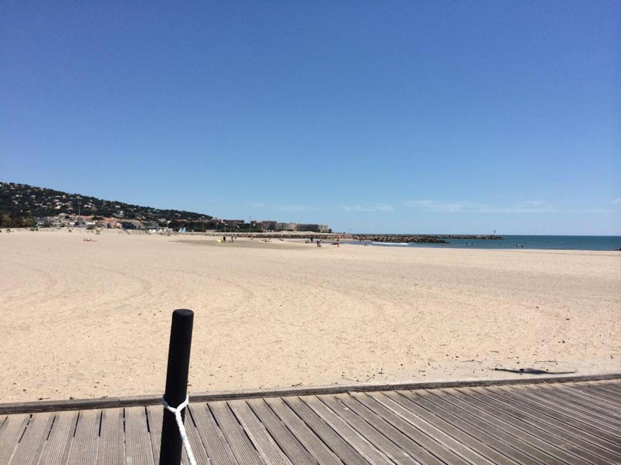 Appartement 2 Pieces Avec Terrasse 25M² Et Parking A 50M De La Plage - Fr-1-338-114 سُت المظهر الخارجي الصورة
